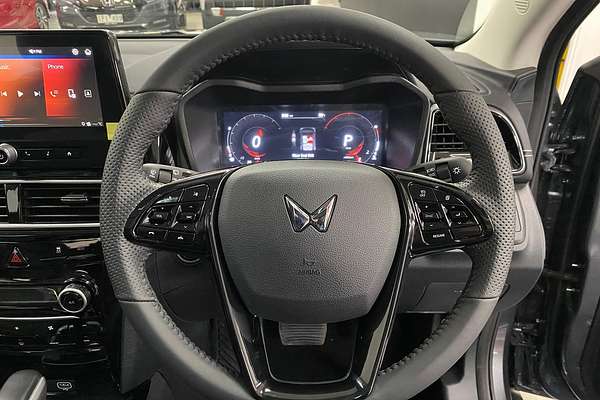 2025 Mahindra XUV3XO AX7L