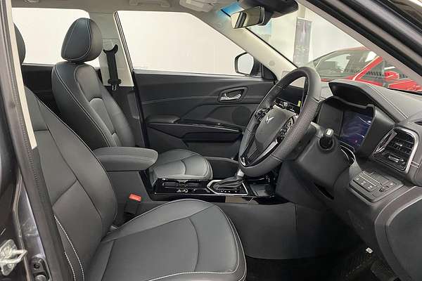 2025 Mahindra XUV3XO AX7L