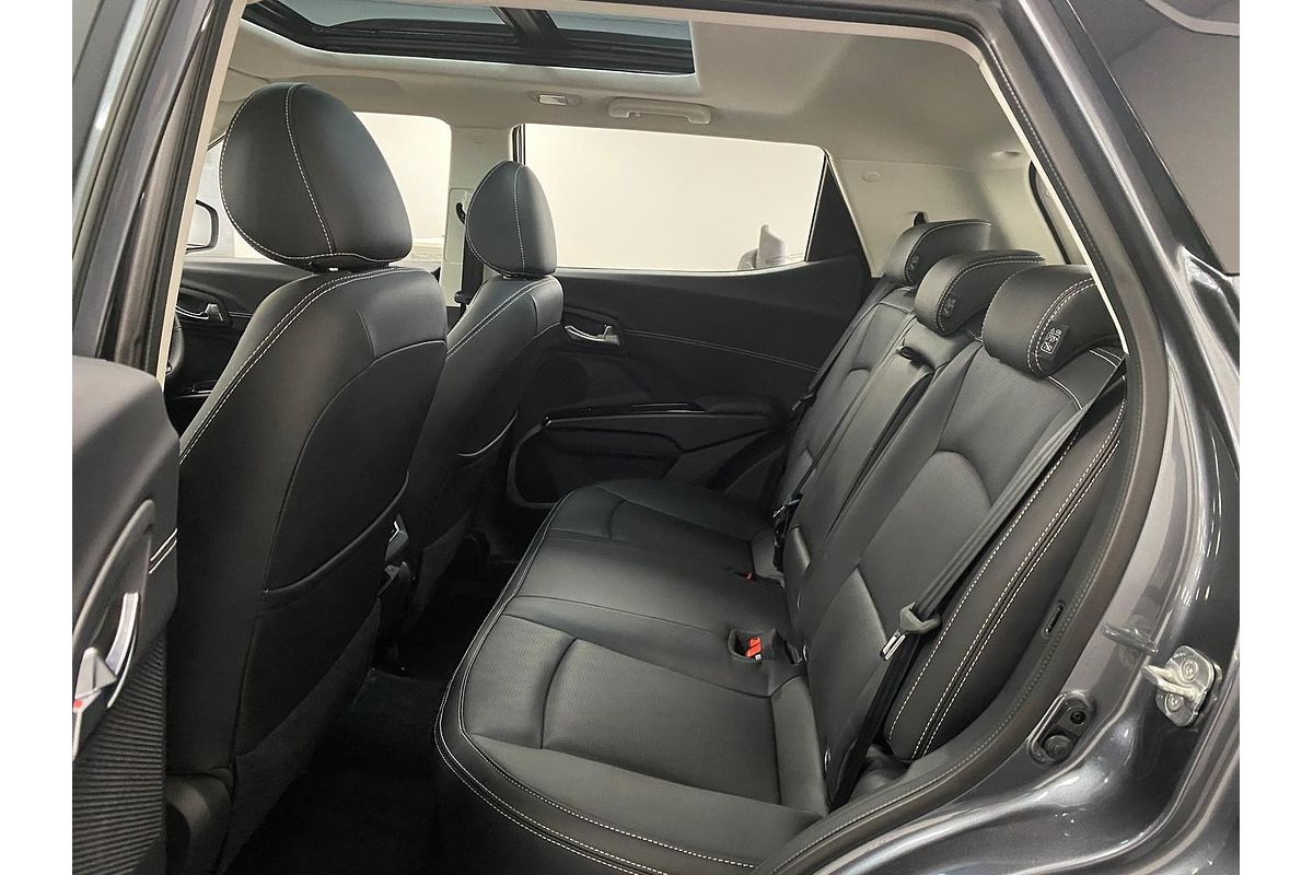 2025 Mahindra XUV3XO AX7L