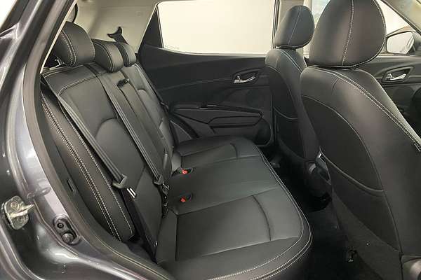2025 Mahindra XUV3XO AX7L