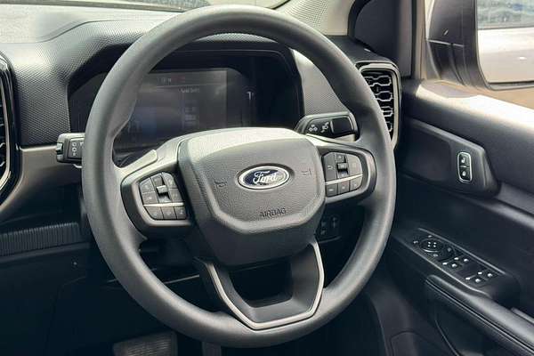 2024 Ford Everest Ambiente 2.0L