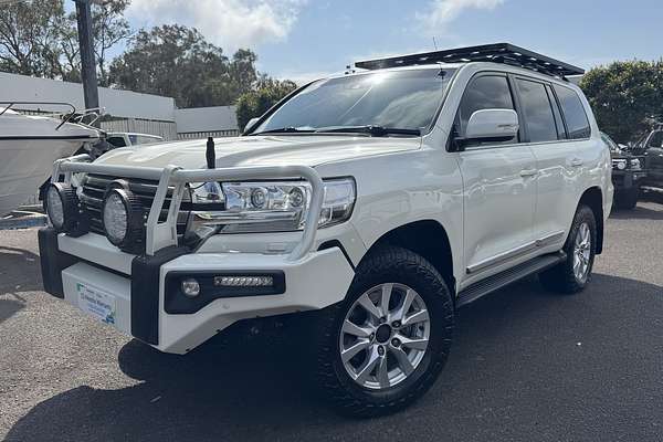 2015 Toyota Landcruiser Sahara VDJ200R