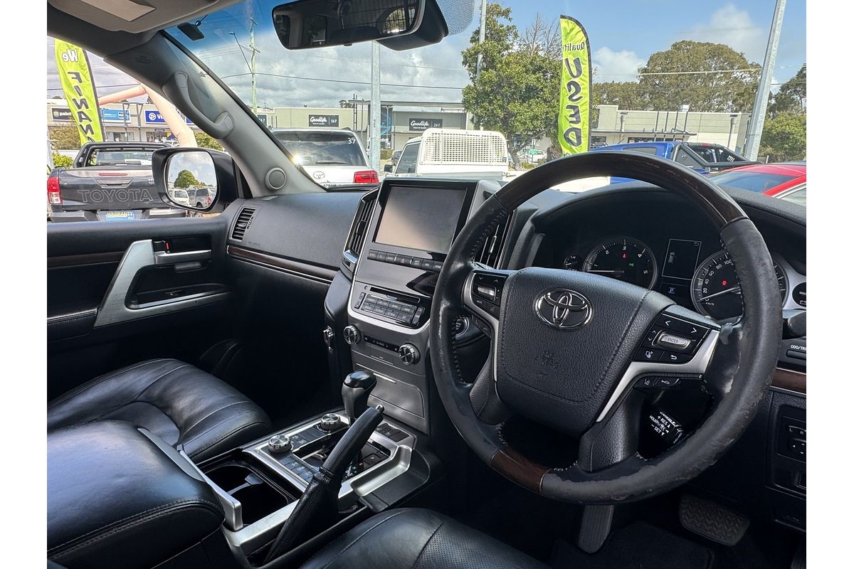 2015 Toyota Landcruiser Sahara VDJ200R