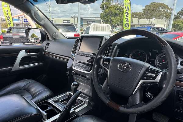 2015 Toyota Landcruiser Sahara VDJ200R