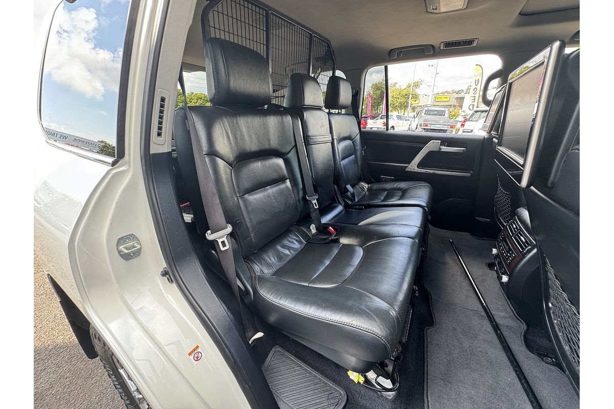 2015 Toyota Landcruiser Sahara VDJ200R