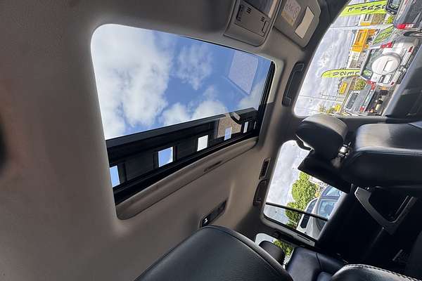 2015 Toyota Landcruiser Sahara VDJ200R