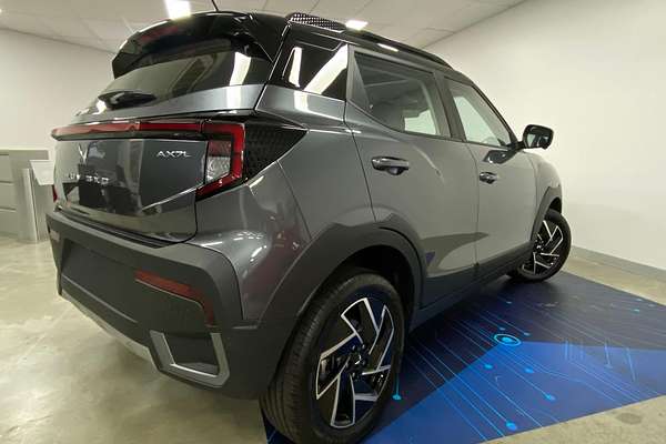 2025 Mahindra XUV3XO AX7L