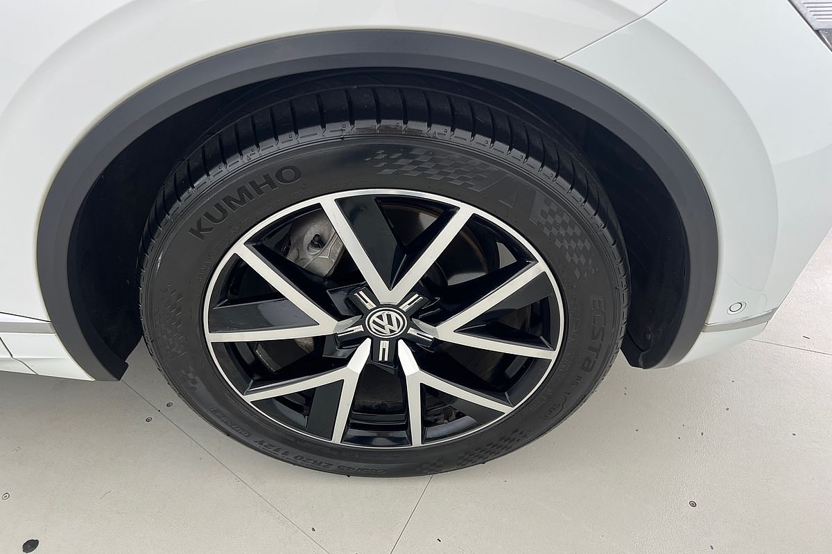 2019 Volkswagen Touareg 190TDI Launch Edition CR
