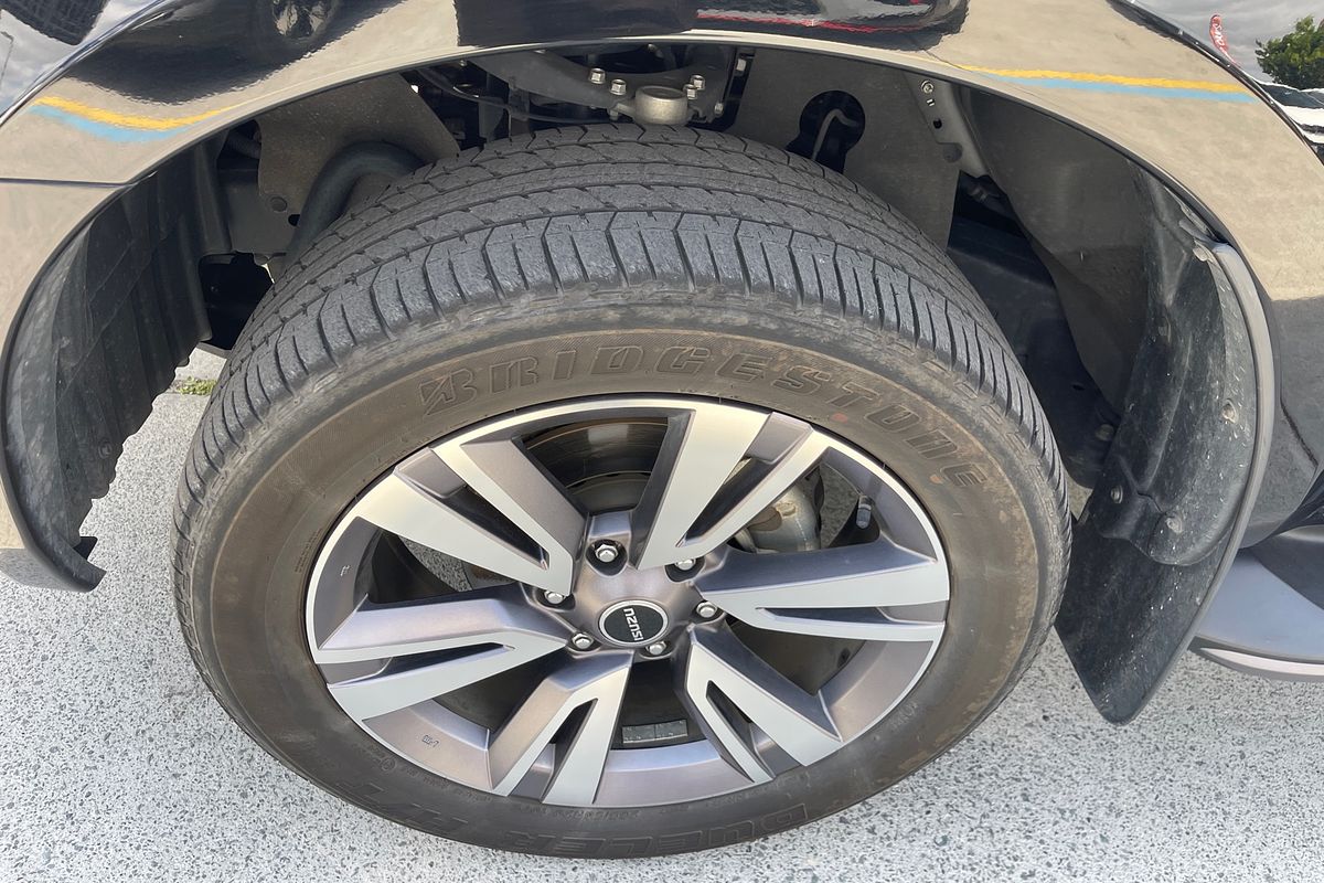 2023 Isuzu MU-X LS-T