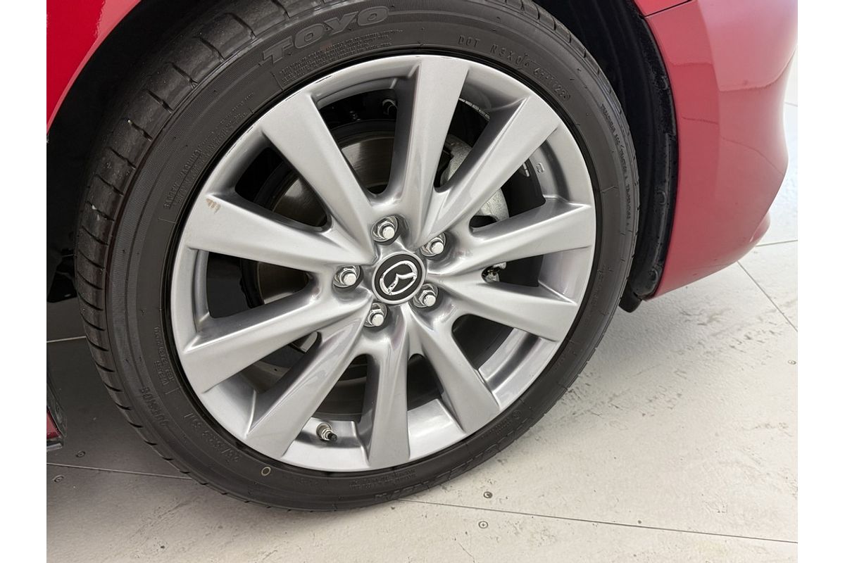 P 6AUTO SEDAN G20E EVOLVE MHEV VISION
