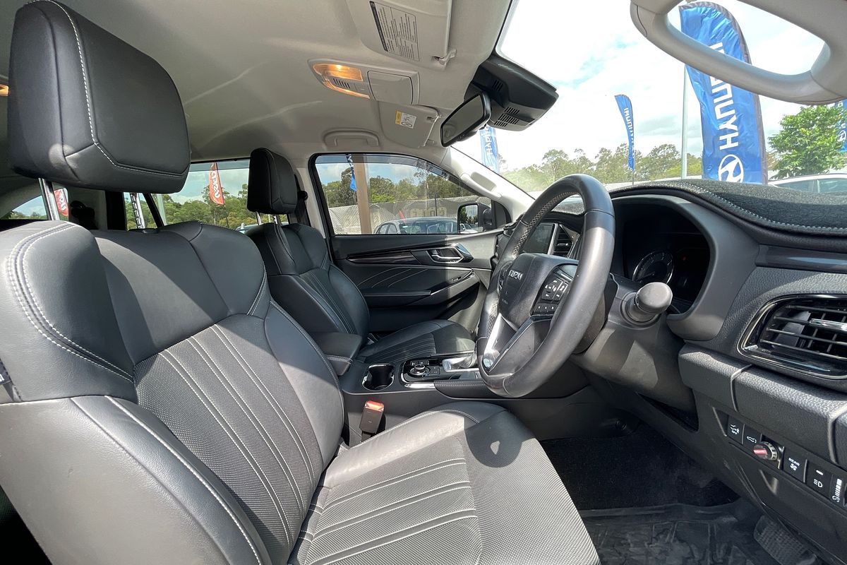 2023 Isuzu MU-X LS-T