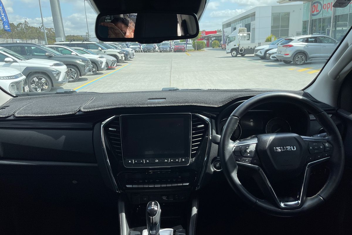 2023 Isuzu MU-X LS-T