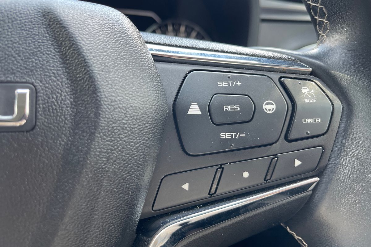 2023 Isuzu MU-X LS-T