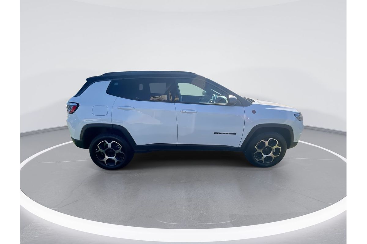 2023 Jeep Compass Trailhawk M6
