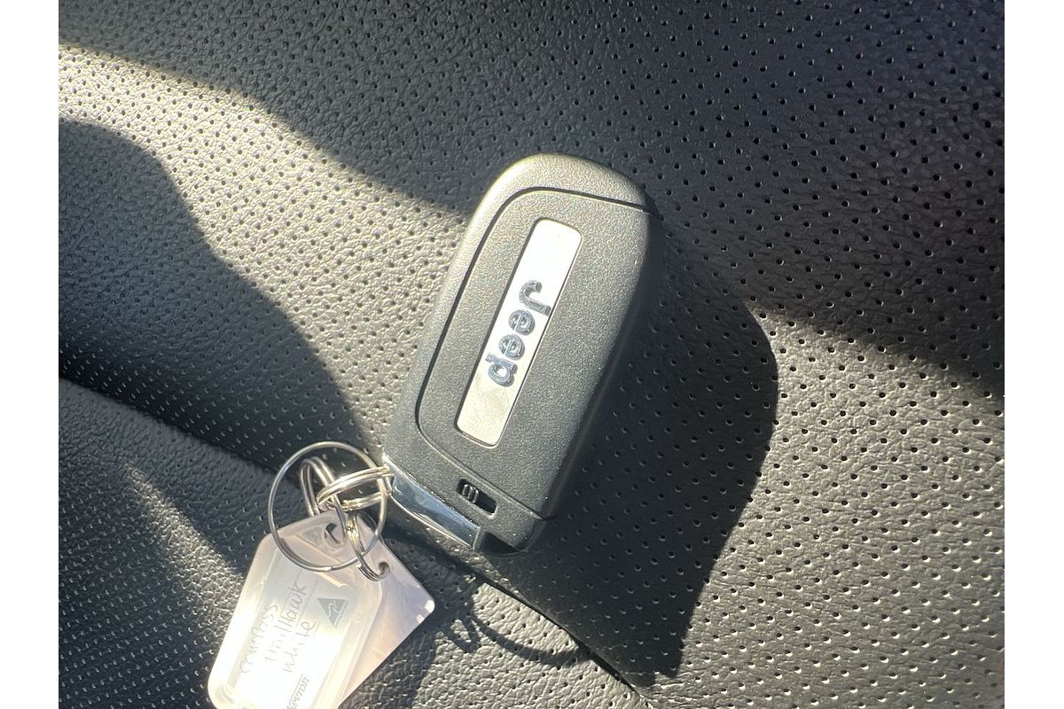 2023 Jeep Compass Trailhawk M6