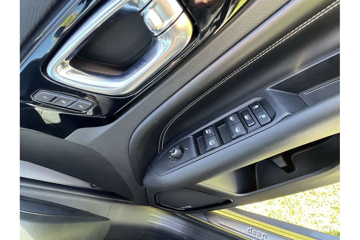 2023 Jeep Compass S-Limited M6