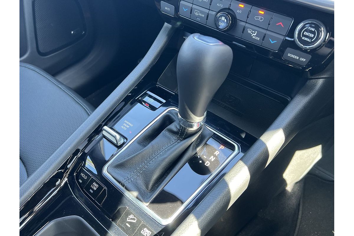 2023 Jeep Compass S-Limited M6