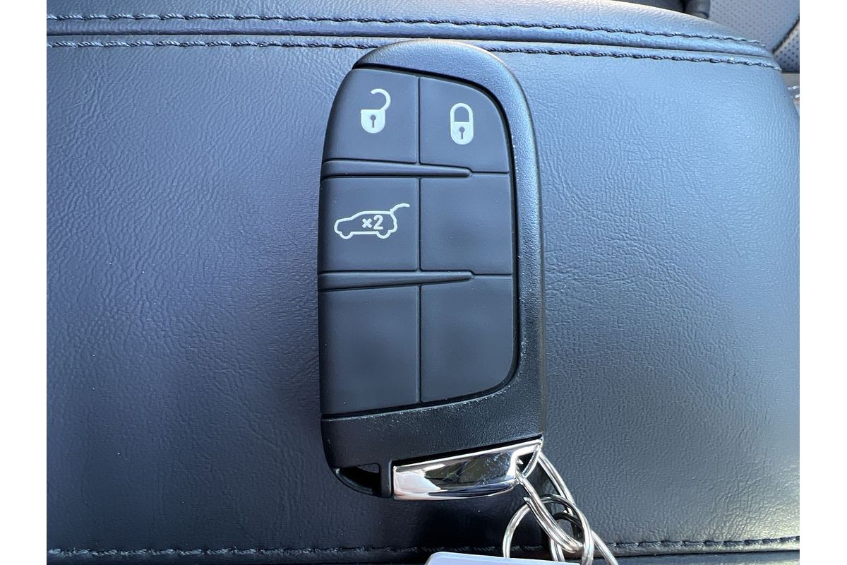 2023 Jeep Compass S-Limited M6