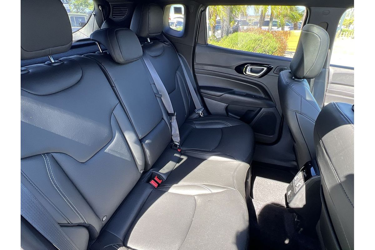 2023 Jeep Compass S-Limited M6