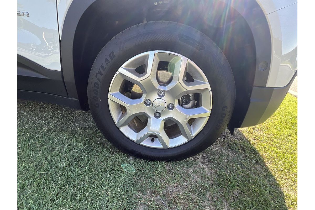 2024 Jeep Avenger Limited JJ