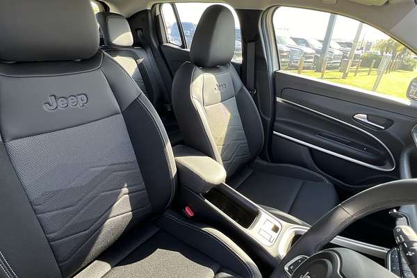 2024 Jeep Avenger Limited JJ