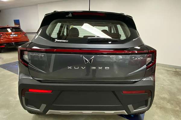 2025 Mahindra XUV3XO AX7L