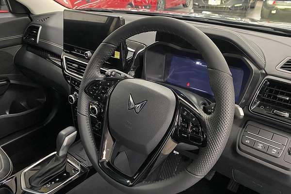 2025 Mahindra XUV3XO AX7L