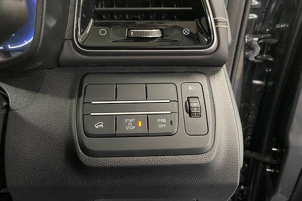 2025 Mahindra XUV3XO AX7L
