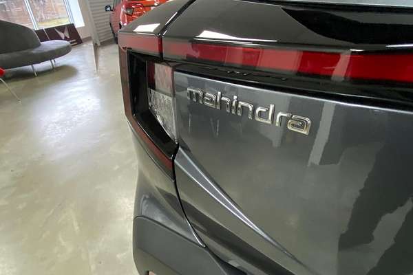 2025 Mahindra XUV3XO AX7L