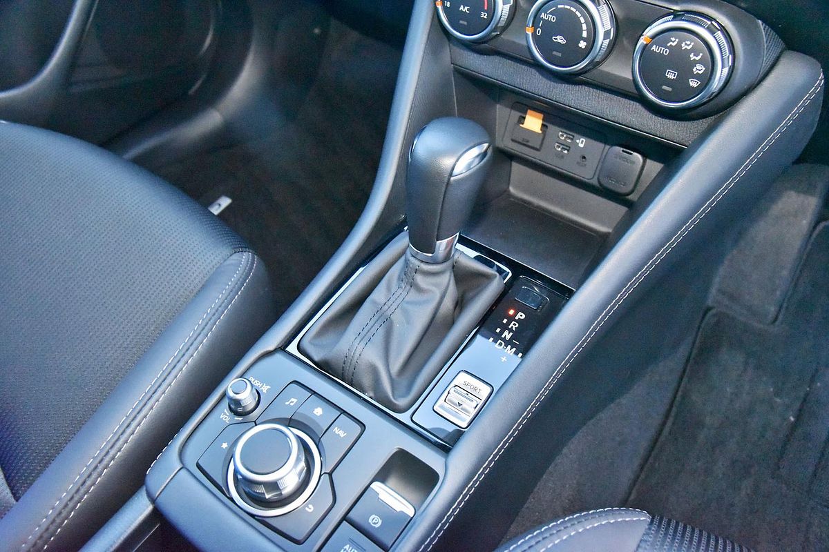 2022 Mazda CX-3 sTouring DK