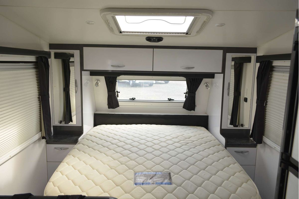 2015 Roma Karisma RR1540