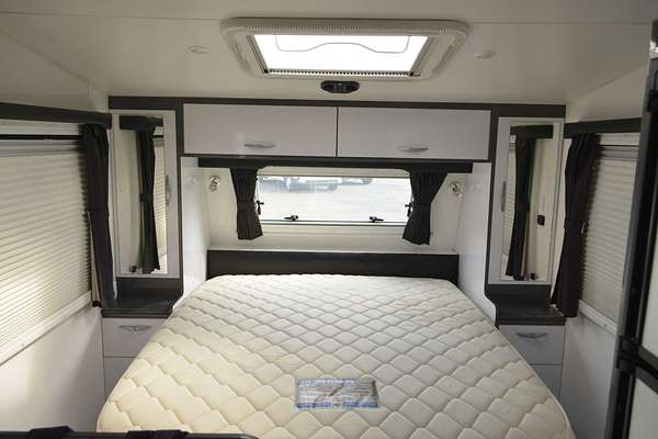2015 Roma Karisma RR1540
