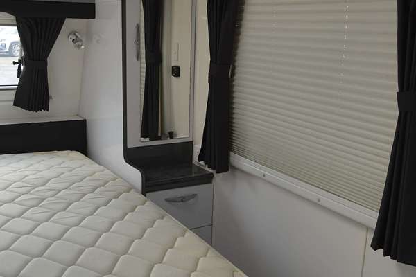 2015 Roma Karisma RR1540
