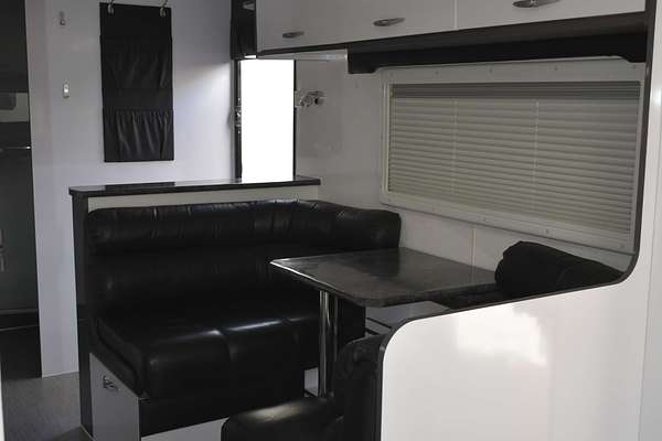 2015 Roma Karisma RR1540