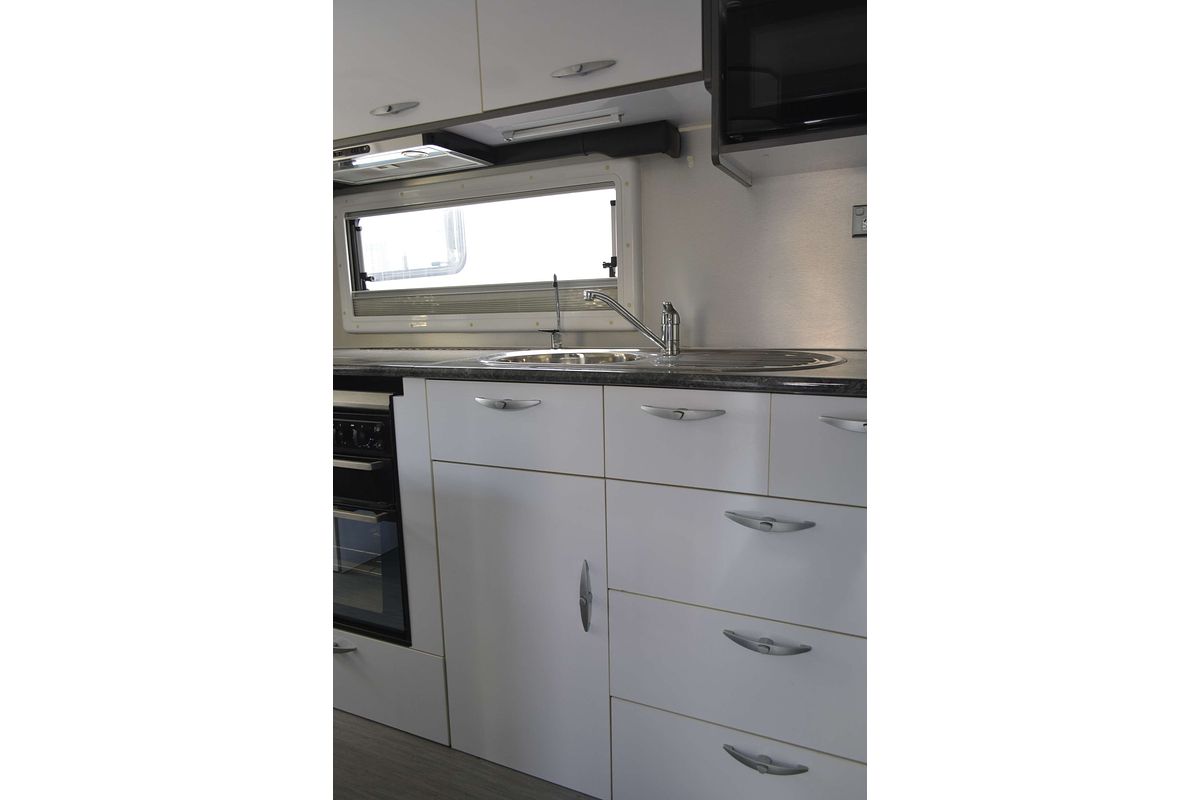 2015 Roma Karisma RR1540