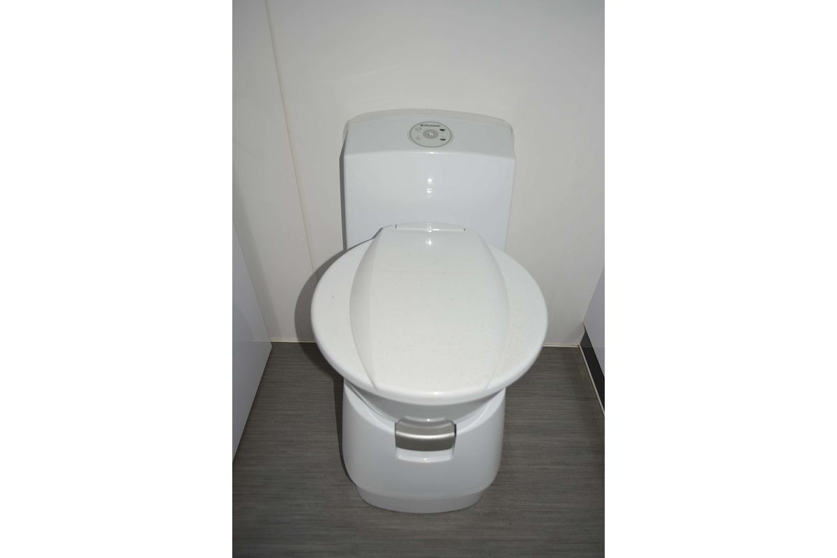 2015 Roma Karisma RR1540