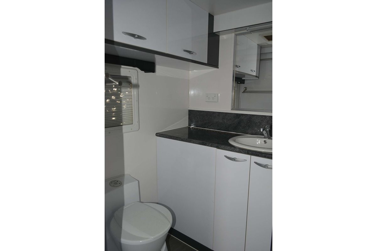 2015 Roma Karisma RR1540