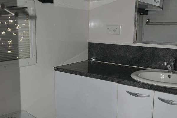 2015 Roma Karisma RR1540