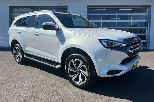 2021 Isuzu MU-X LS-T