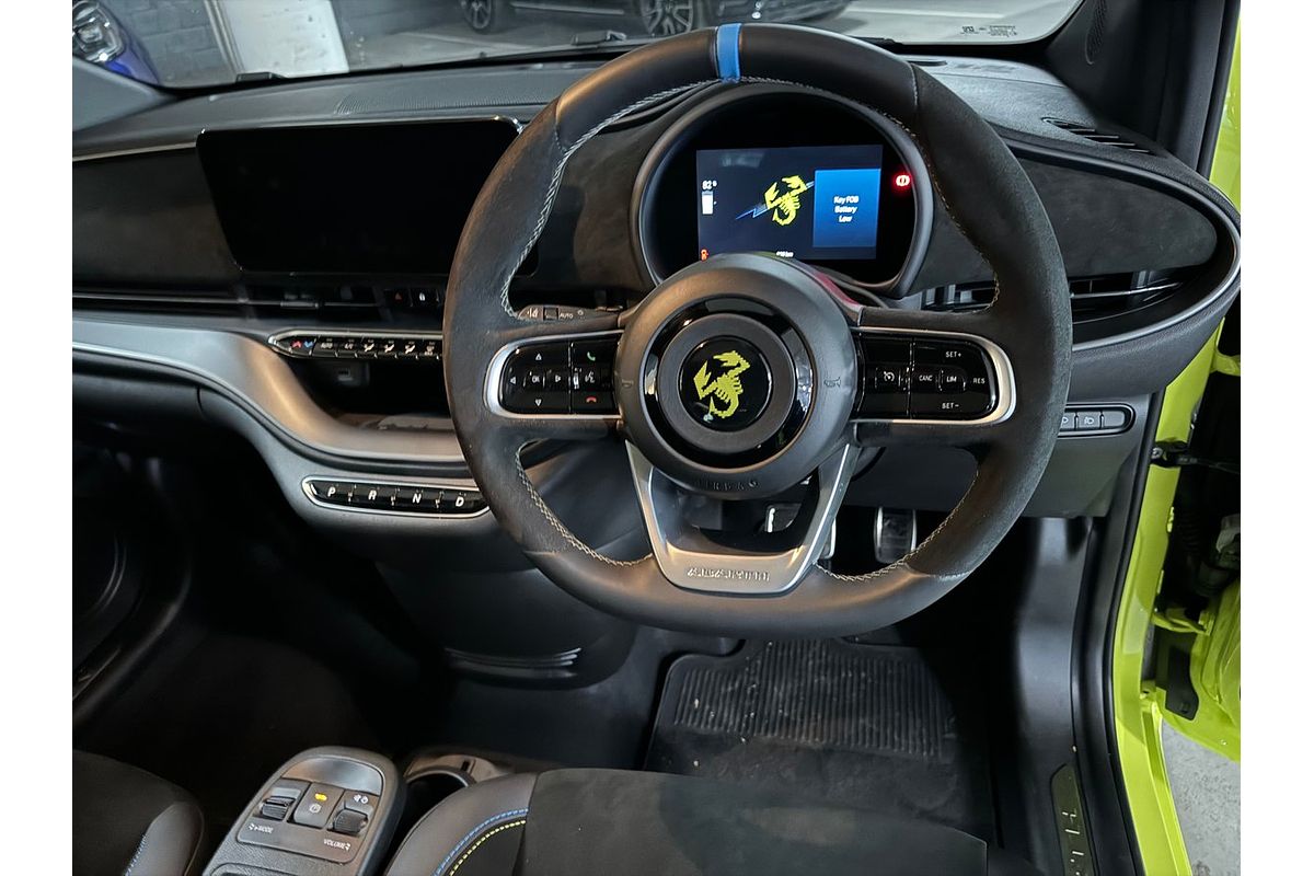2023 Abarth 500e Scorpionissima