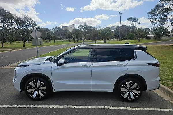 2025 Mitsubishi Outlander Exceed Tourer ZM