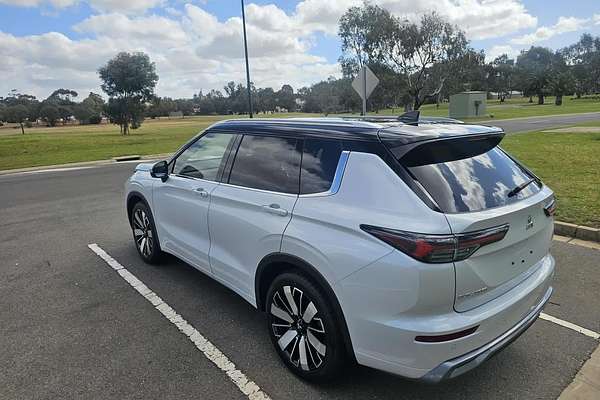 2025 Mitsubishi Outlander Exceed Tourer ZM