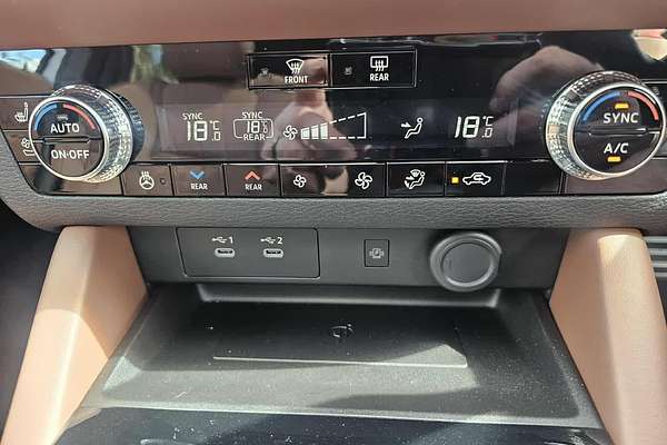 2025 Mitsubishi Outlander Exceed Tourer ZM