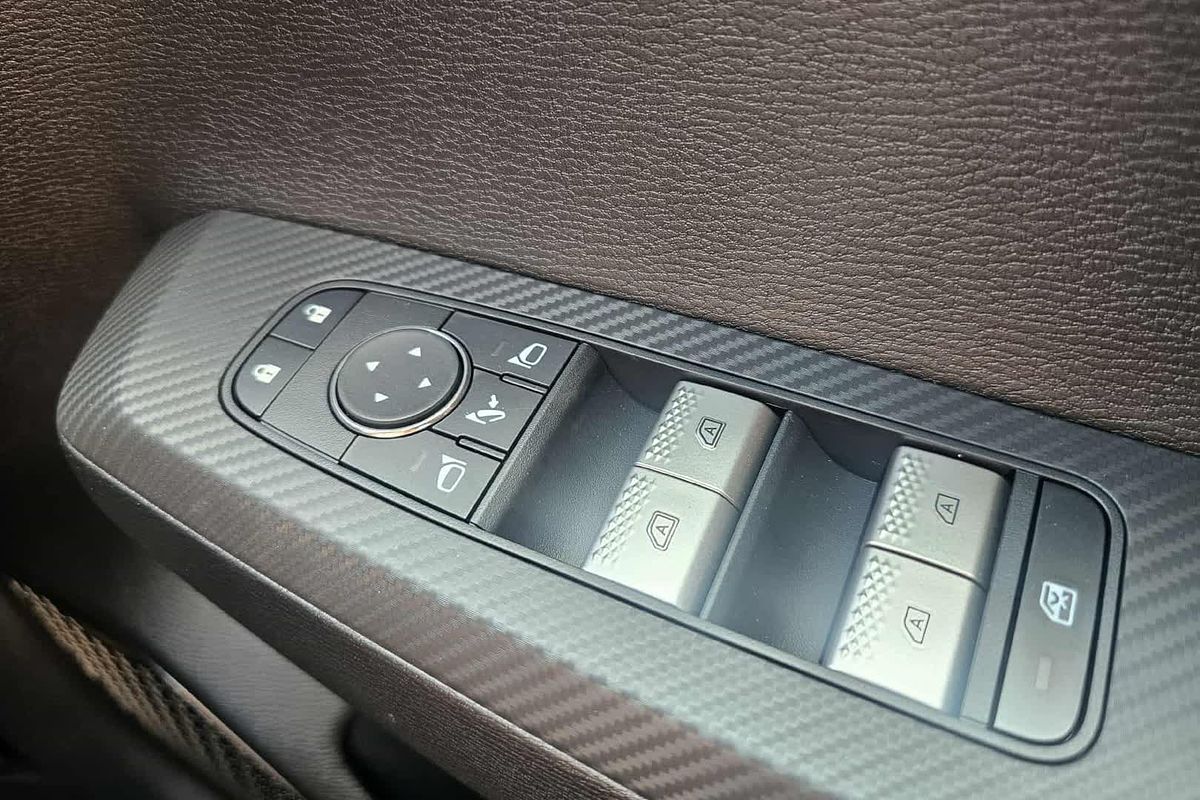 2025 Mitsubishi Outlander Exceed Tourer ZM