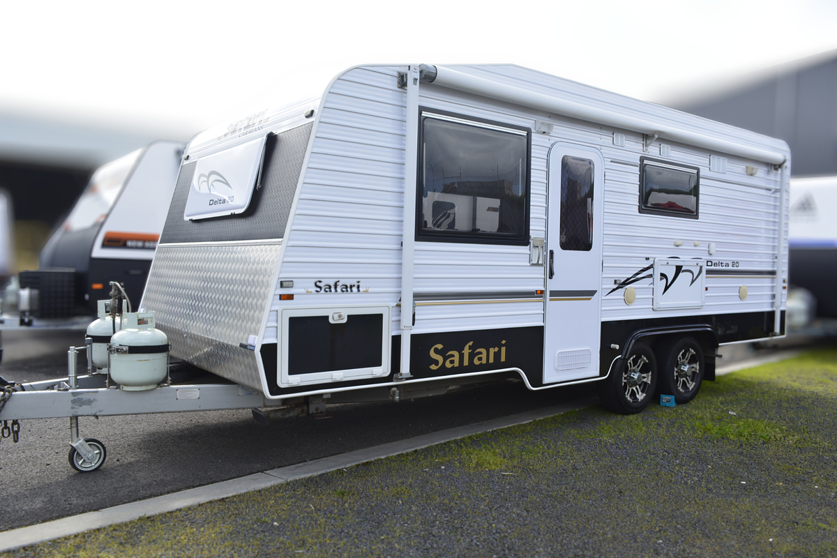 2014 Safari Caravans DELTA SF14099