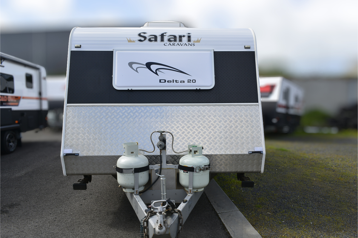 2014 Safari Caravans DELTA SF14099