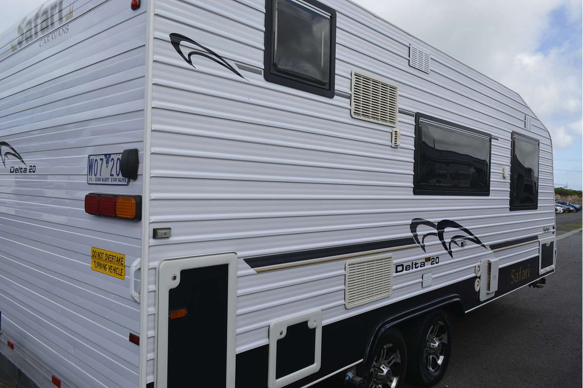2014 Safari Caravans DELTA SF14099