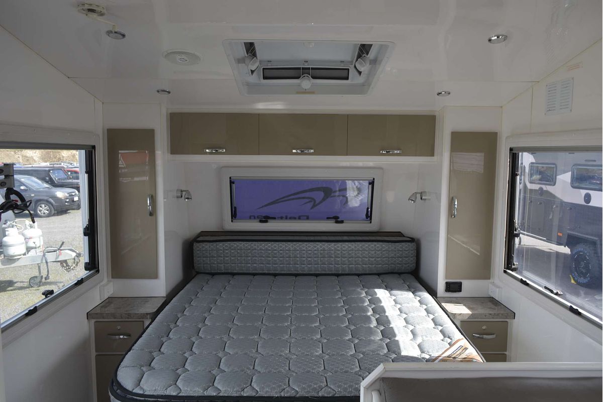 2014 Safari Caravans DELTA SF14099