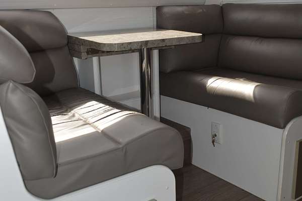 2014 Safari Caravans DELTA SF14099