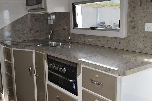 2014 Safari Caravans DELTA SF14099